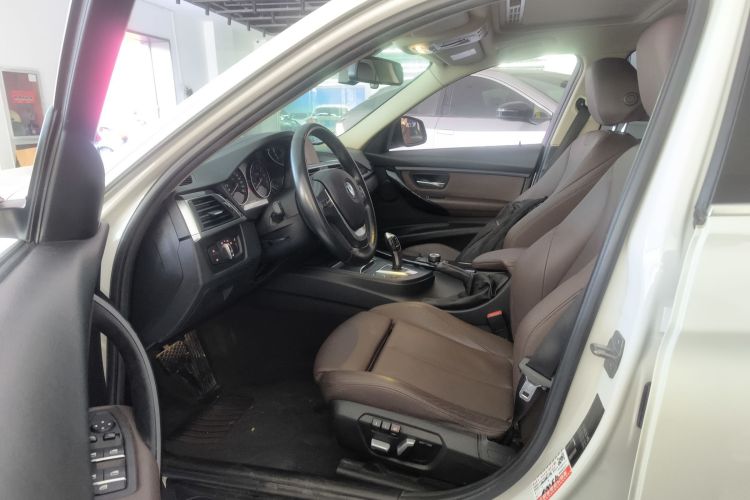 宝马3系 2018款 320Li 时尚型中控内饰20