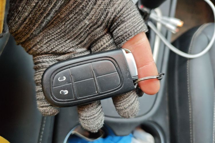 Jeep 自由光 2016款 2.4L 专业智能版中控内饰11