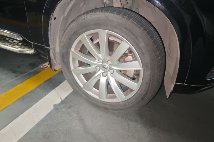 沃尔沃XC90 2018款 T6 智逸版 5座车身外观10