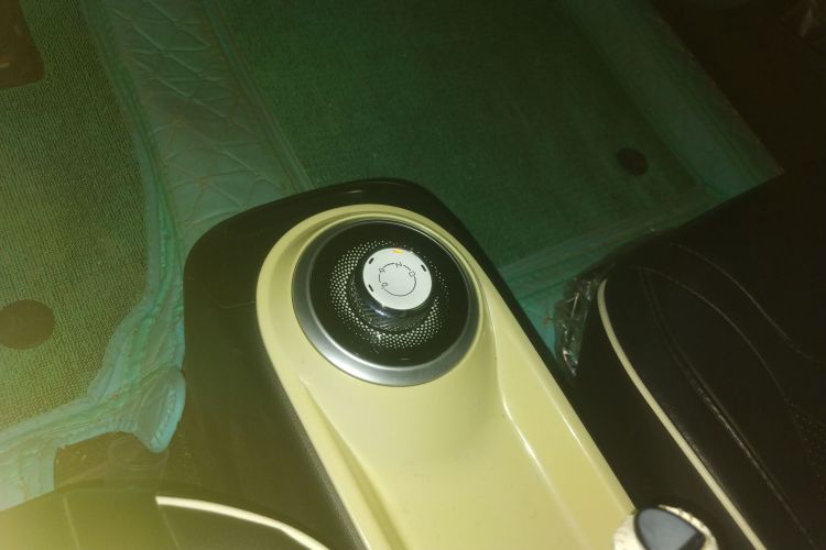 五菱汽车 五菱缤果 2023款 203km 轻享款局部细节18