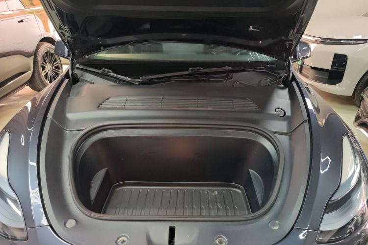 特斯拉 Model Y 2024款 后轮驱动版机舱底盘24