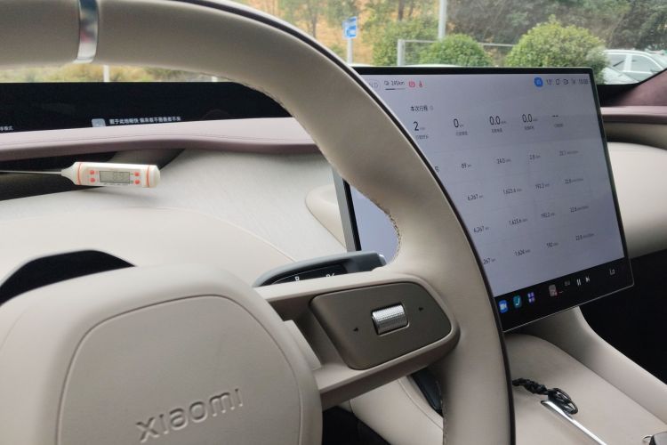 小米汽车 小米YU7 2025款 超长续航高性能四驱Max版中控内饰16