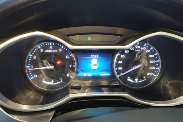 吉利汽车 帝豪 2017款 三厢百万款 1.5L 手动向上版中控内饰14