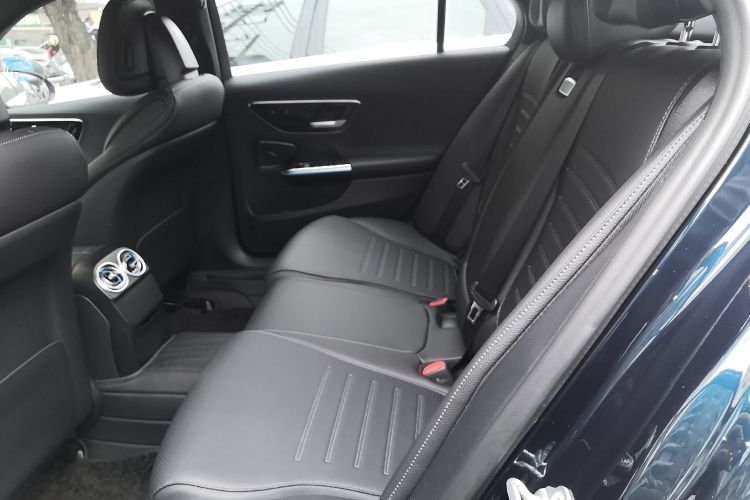 奔驰C级 2022款 改款 C 260 L 运动版中控内饰21