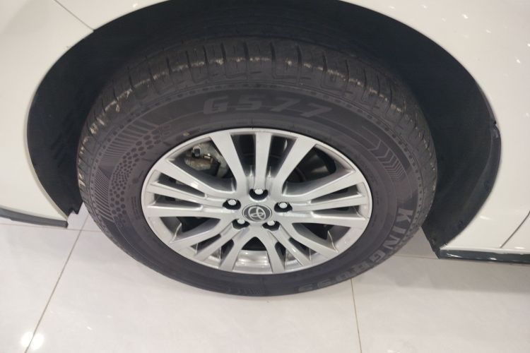 丰田 赛那SIENNA 2021款 2.5L混动 豪华版车身外观6007