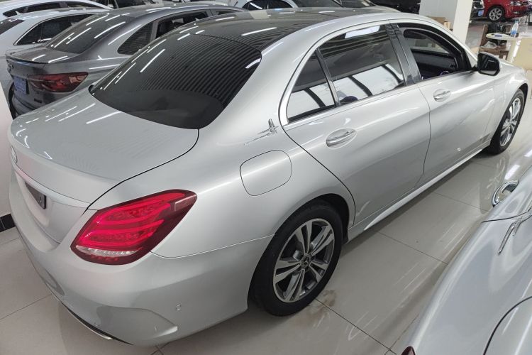 奔驰C级 2018款 C 200 L 运动版车身外观7