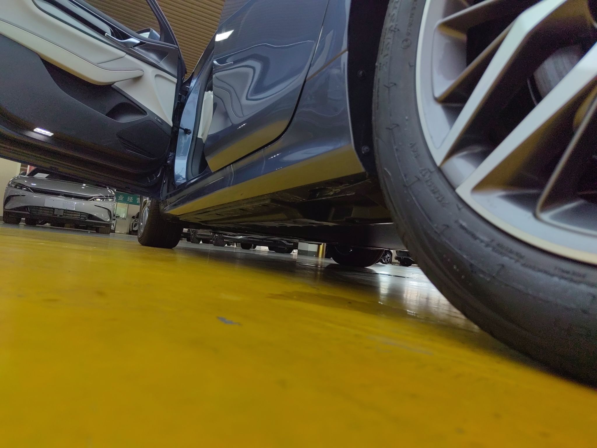 比亚迪 秦PLUS 2024款 荣耀版 EV 510KM卓越型