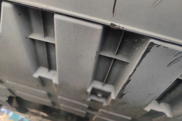 吉利汽车 帝豪 2022款 第4代 1.5L CVT旗舰型局部细节9008