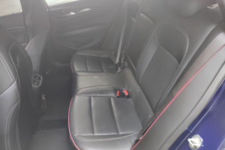 别克 君威 2020款 GS 28T 尊贵型中控内饰21