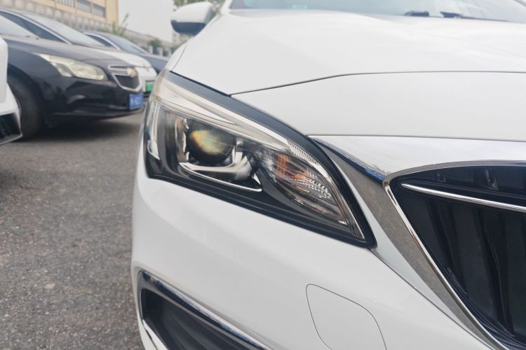 别克 威朗 2018款 三厢 15S 自动领先型车身外观8