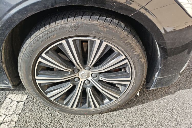 沃尔沃S90新能源 2021款 T8 E驱混动 智逸豪华版车身外观10