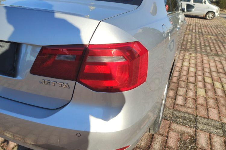 大众 捷达 2015款 1.6L 自动舒适型车身外观6006