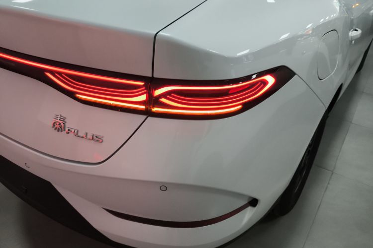 比亚迪 秦PLUS 2025款 DM-i 智驾版 128KM进取型车身外观9