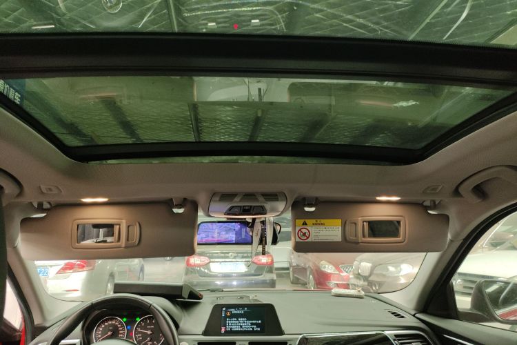 宝马1系 2017款 118i 运动型局部细节22