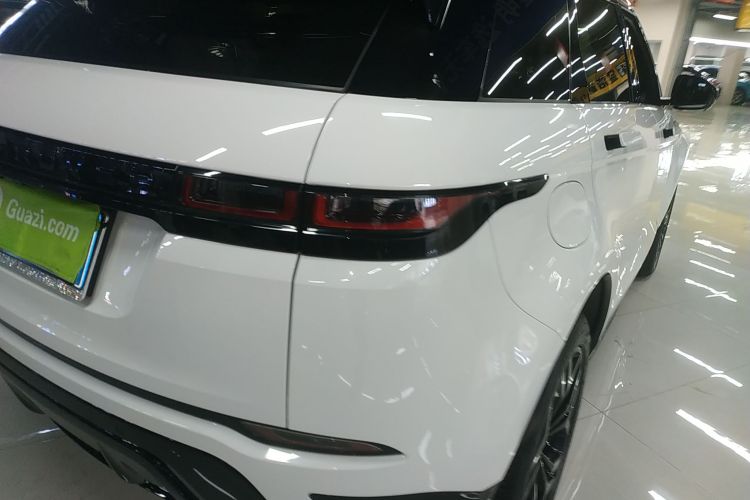 路虎 揽胜极光 2020款 249PS R-DYNAMIC S 曜黑运动科技版车身外观9