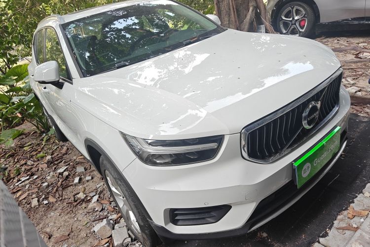 沃尔沃XC40 2020款 T3 智行时尚版车身外观3