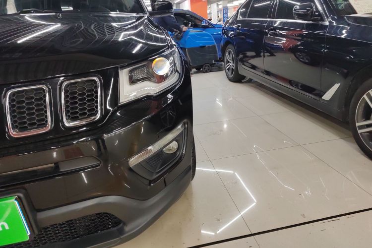 Jeep 指南者 2020款 220T 自动精英版局部细节36