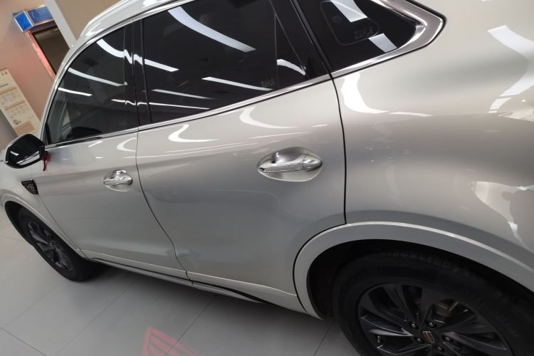 红旗HS5 2023款 2.0T 旗享Pro版车身外观6003