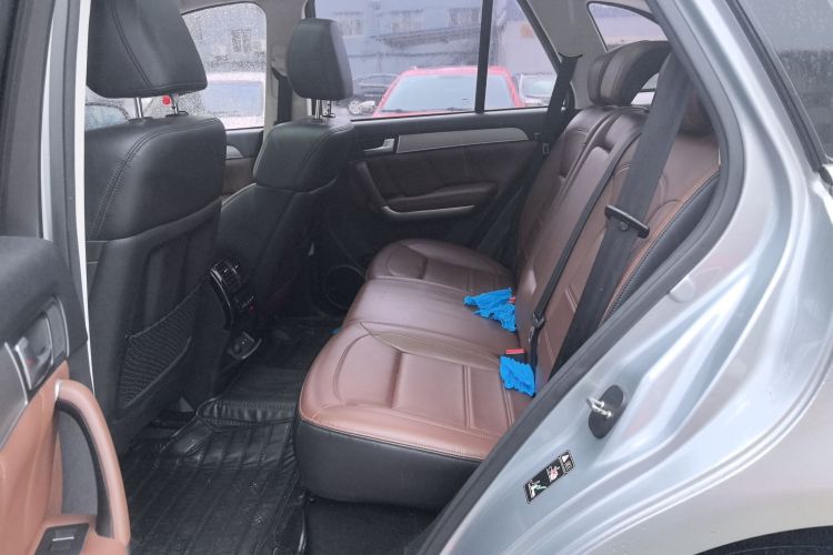 哈弗H8 2017款 2.0T 汽油两驱智享型中控内饰21