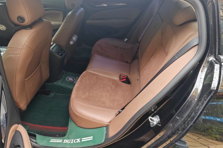 别克 君威 2019款 20T 精英型 国VI中控内饰7004