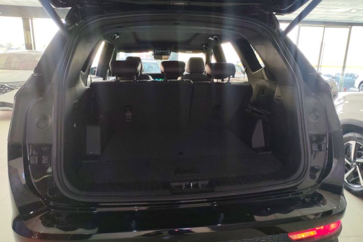 捷途X90 2023款 子龙 2.0T DCT常胜版 5座机舱底盘23