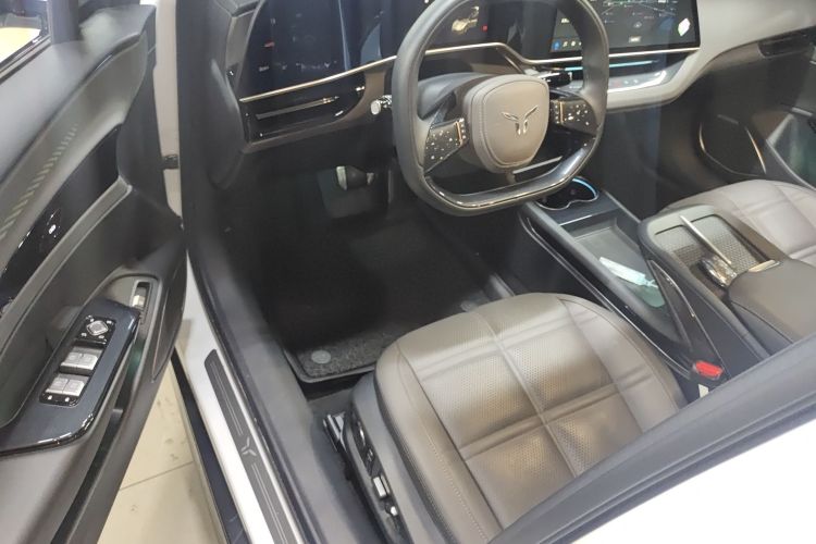 红旗EH7 2024款 690 Pro中控内饰20