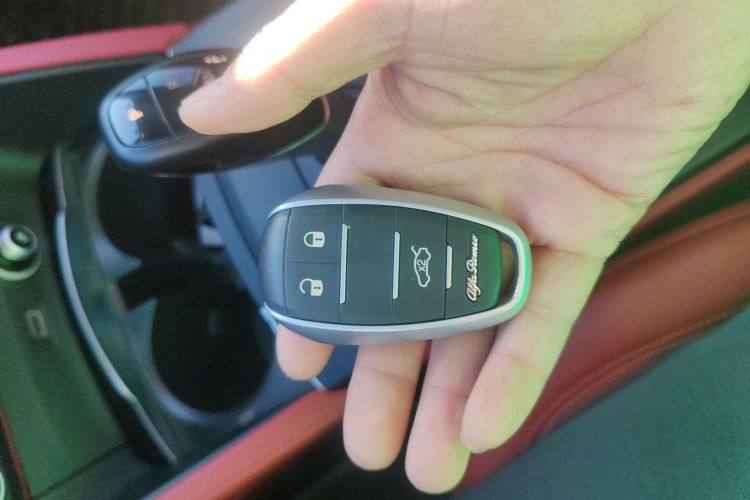 阿尔法·罗密欧 Stelvio斯坦维 2017款 2.0T 200HP 豪华版中控内饰7001