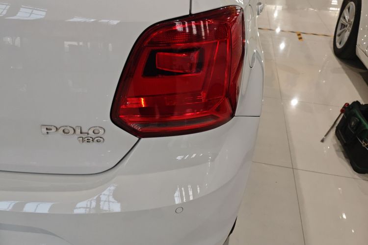 大众 Polo 2016款 1.6L 自动舒适型车身外观9