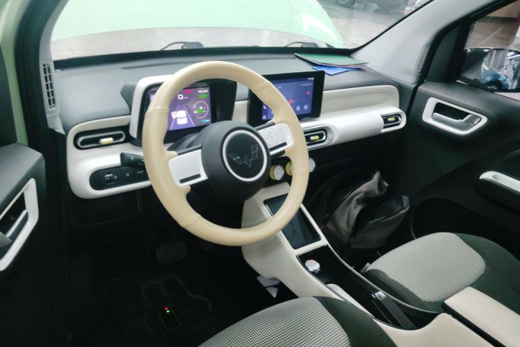 五菱汽车 宏光MINIEV 2024款 第三代 215km 进阶版中控内饰12