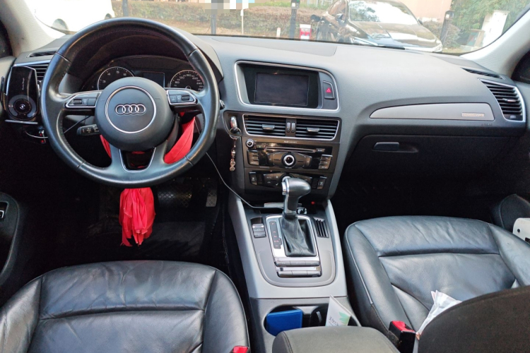 奥迪Q5 2017款 Plus 40 TFSI 进取型中控内饰12