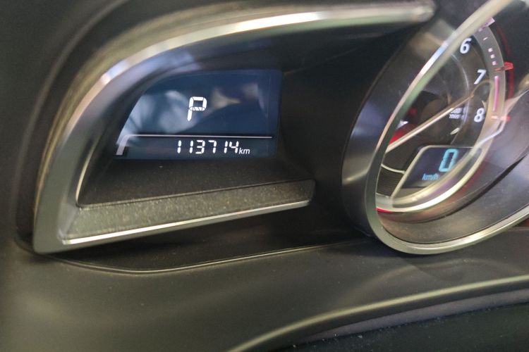 马自达3 昂克赛拉 2014款 三厢 2.0L 自动旗舰型中控内饰15