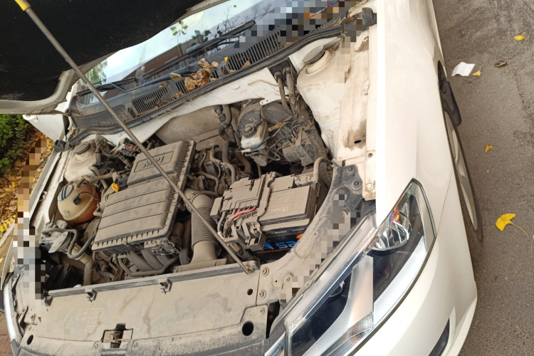 大众 朗逸 2013款 改款经典 1.6L 手动风尚版局部细节9007