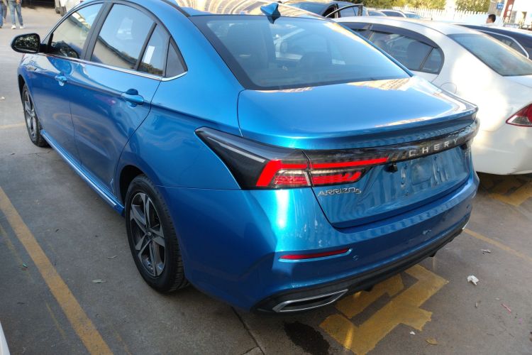 奇瑞 艾瑞泽5 PLUS 2021款 小AI 1.5T 手动型PLUS车身外观4