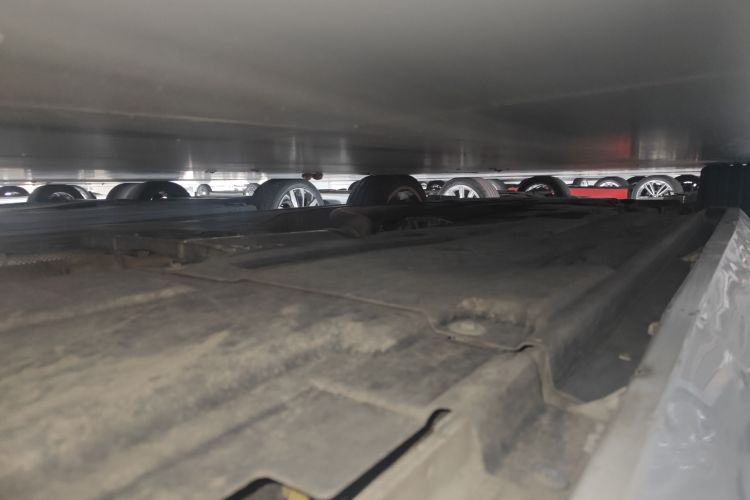 捷豹XEL 2018款 2.0T 200PS 尊享版局部细节9002