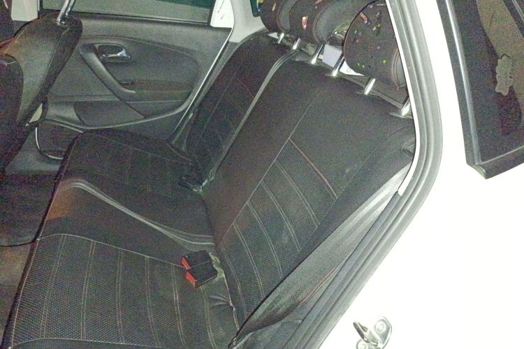 大众 Polo 2016款 1.4L 手动风尚型中控内饰7004