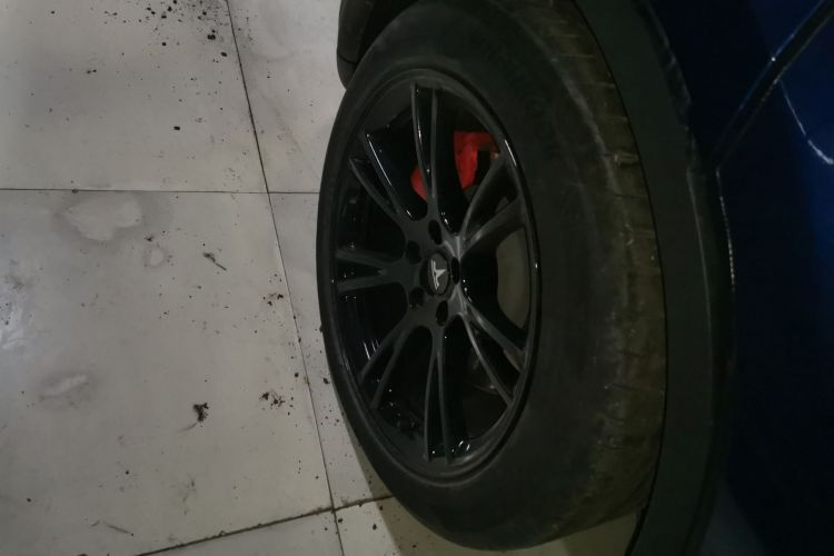 特斯拉 Model Y 2022款 后轮驱动版车身外观6004