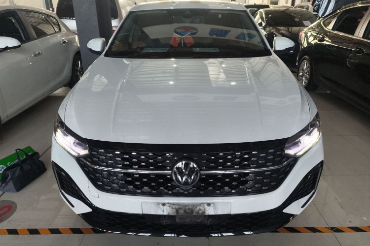 大众 朗逸 2024款 1.5L 自动星空五百万版车身外观2