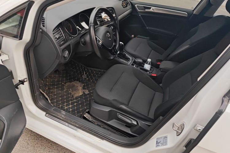 大众 高尔夫 2018款 230TSI 自动舒适型中控内饰19