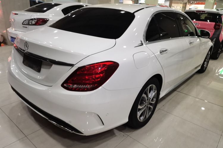 奔驰C级 2018款 C 180 L 时尚型运动版车身外观7