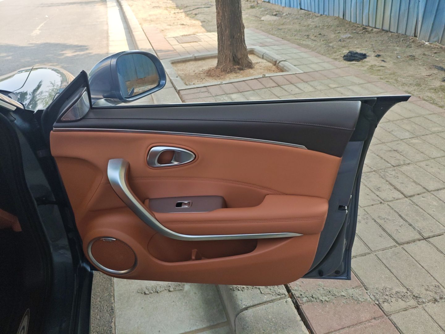 欧拉闪电猫 2022款 555km 尊贵版