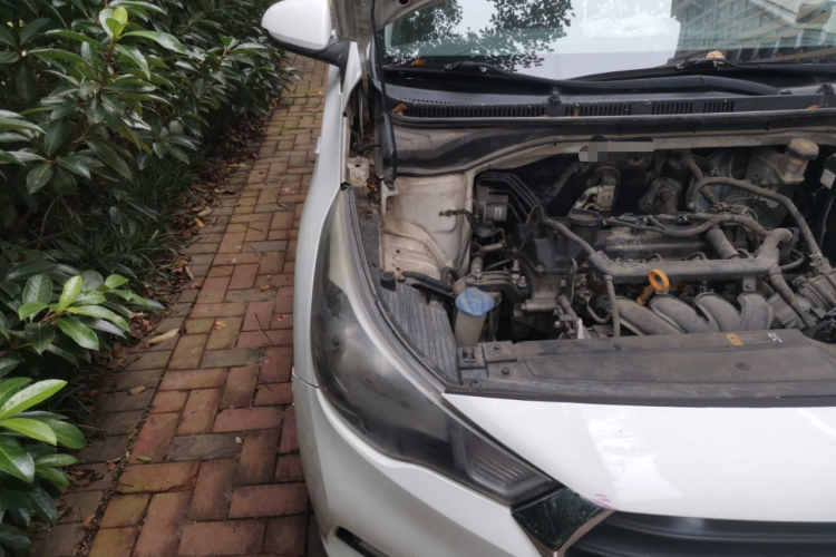 现代 悦纳 2016款 1.4L 自动炫酷版GLS局部细节9006