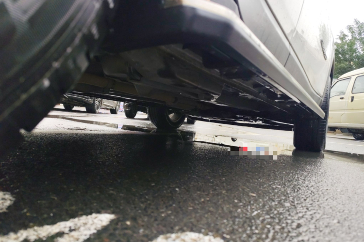 Jeep 指南者 2019款 220T 自动家享炫酷版局部细节9002