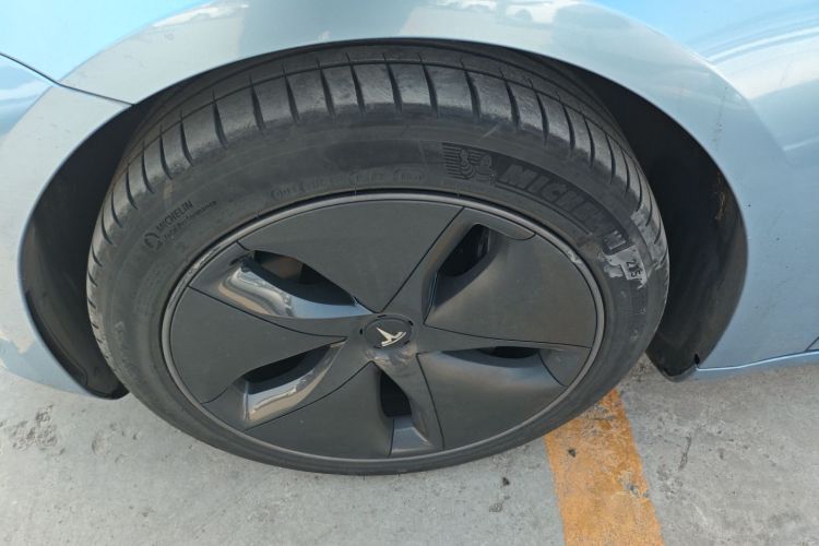 特斯拉 Model 3 2020款 标准续航后驱升级版车身外观6001