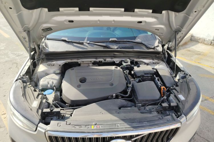 沃尔沃XC40 2023款 B4 四驱智雅豪华版局部细节24