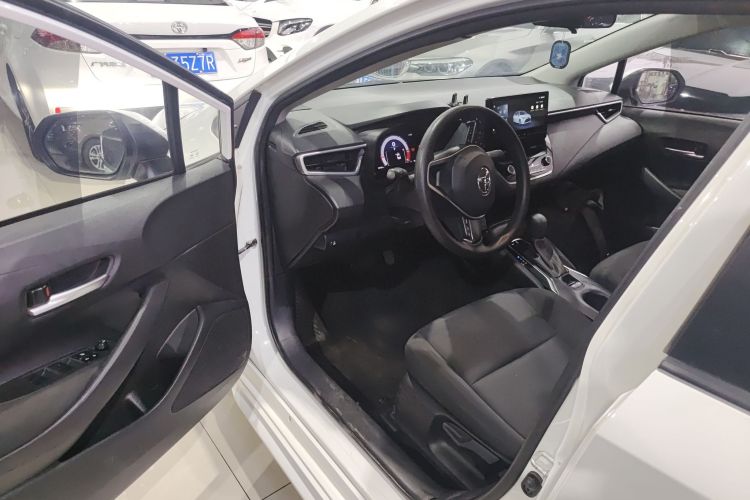 丰田 雷凌 2023款 TNGA 1.5L CVT进取版中控内饰7003