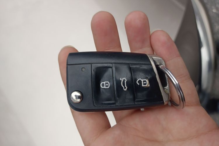 大众 高尔夫 2016款 1.6L 自动舒适型中控内饰7001