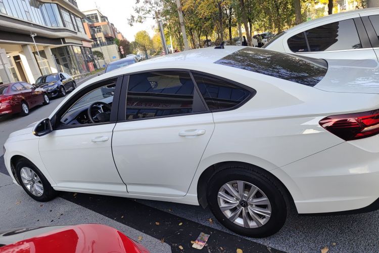 大众 朗逸 2023款 改款 1.5L 自动得逸版车身外观4