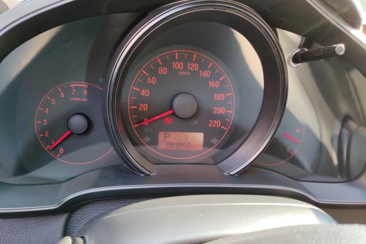 本田 飞度 2018款 1.5L CVT舒适天窗版中控内饰14