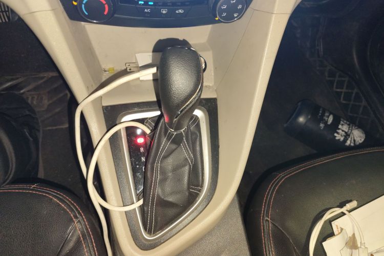 别克 英朗 2017款 15N 自动精英型中控内饰18