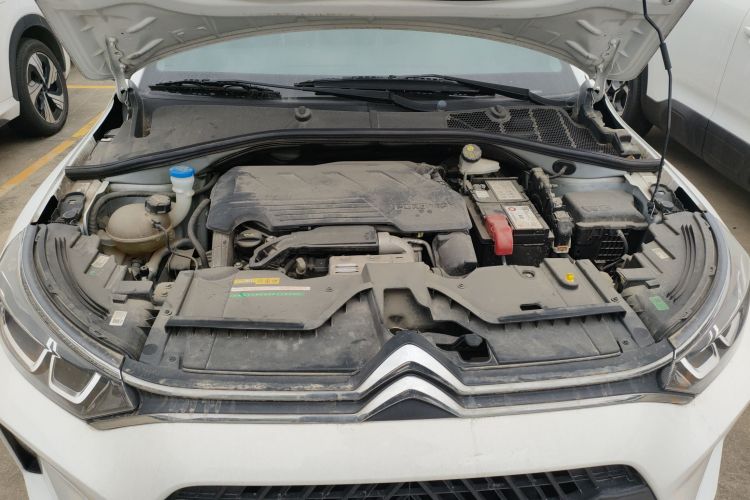 雪铁龙C3-XR 2021款 190THP DCT致尚版机舱底盘24